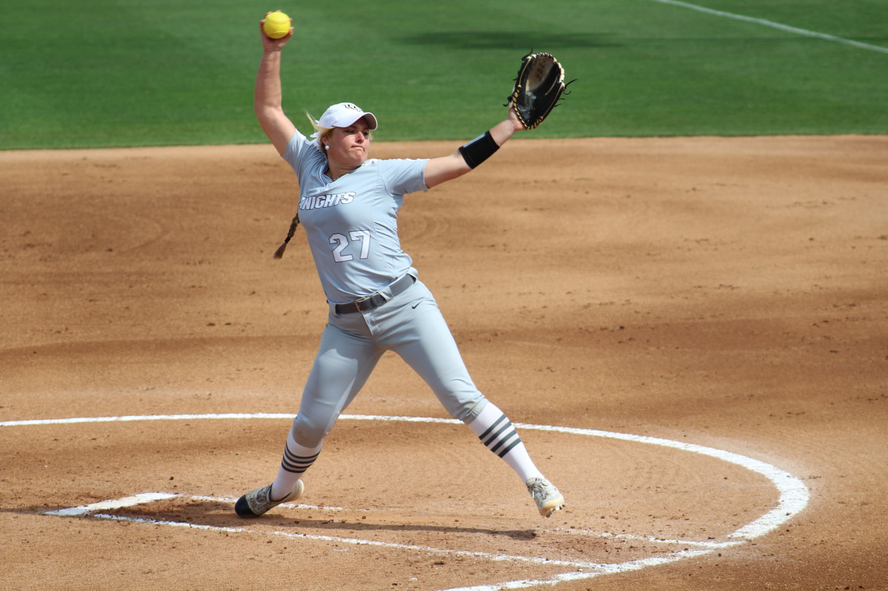 Alea White mid pitch MA